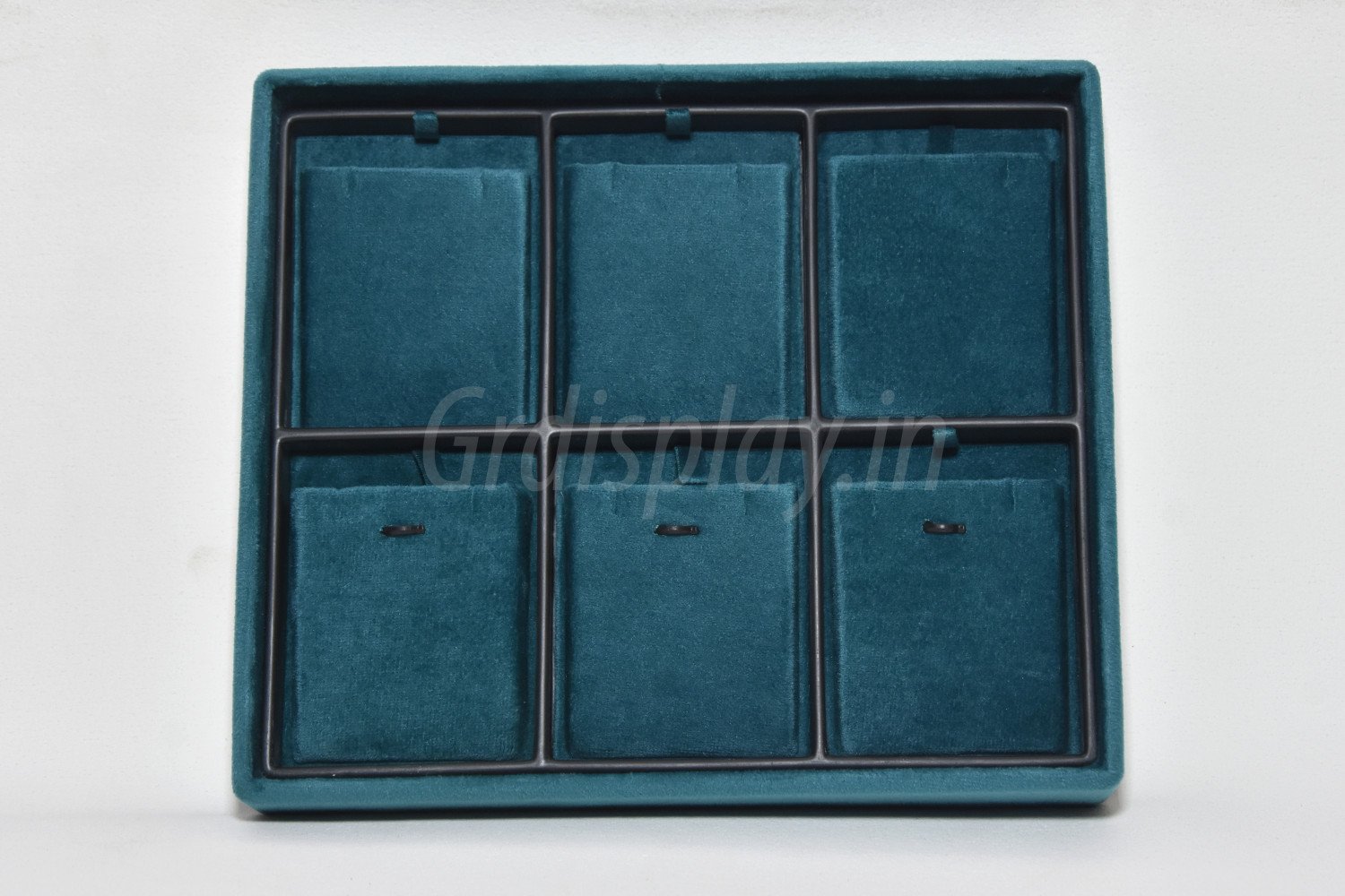 Loose Fitting, Plastic Tray with Customized Feature